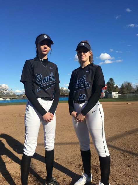 Womens Softball Uniforms, Baseball Uniform Aesthetic, Baseball Uniform Ideas, Softball Outfits Women, Baseball Practice Outfit, Softball Outfits For Practice, Softball Practice Outfits, Softball Uniforms Ideas, Softball Goals