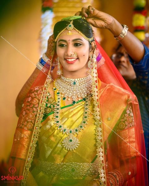 Meli Musugu For Bride, Meli Musugu, Marathi Bride, Bride Hairstyle, Latest Bridal Blouse Designs, Marriage Dress, Bridal Sarees South Indian, Blouse Ideas, Pre Wedding Photoshoot Outdoor