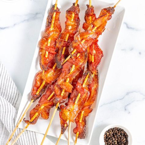 Brown Sugar Bourbon Candied Bacon Skewers - The Savory Cipolla Bacon Skewers, Bourbon Glaze, Brown Sugar Glaze, Thick Cut Bacon, Candied Bacon, Savory Appetizer, Nutrition Labels, Perfect Appetizers, Feeding A Crowd