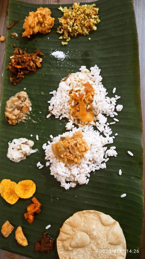 Onam Festival Snapchat, Onam Sadhya Photography, Onam Sadhya, Onam Special, Onam Festival, Festival Food, Marathi Calligraphy, Foodie Instagram, Food Snapchat