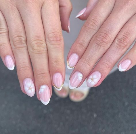 White Blooming Gel Nails, Pink Blooming Gel Nails, Pink French Tip Nails With Design, Miami Nails Ideas, French Tip Nails Pink, Summer French Nails, Blooming Gel, Cherry Nails, Simple Gel Nails