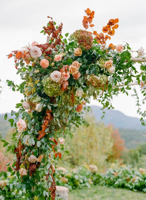 Read More: https://www.stylemepretty.com/2020/05/13/a-late-september-wedding-in-new-hampshire-chock-full-of-new-england-charm/ Late September Wedding, New England In The Fall, England In The Fall, September Wedding Colors, Chuppah Flowers, Ceremony Arches, September Wedding Flowers, Floral Ceremony, Late Summer Flowers