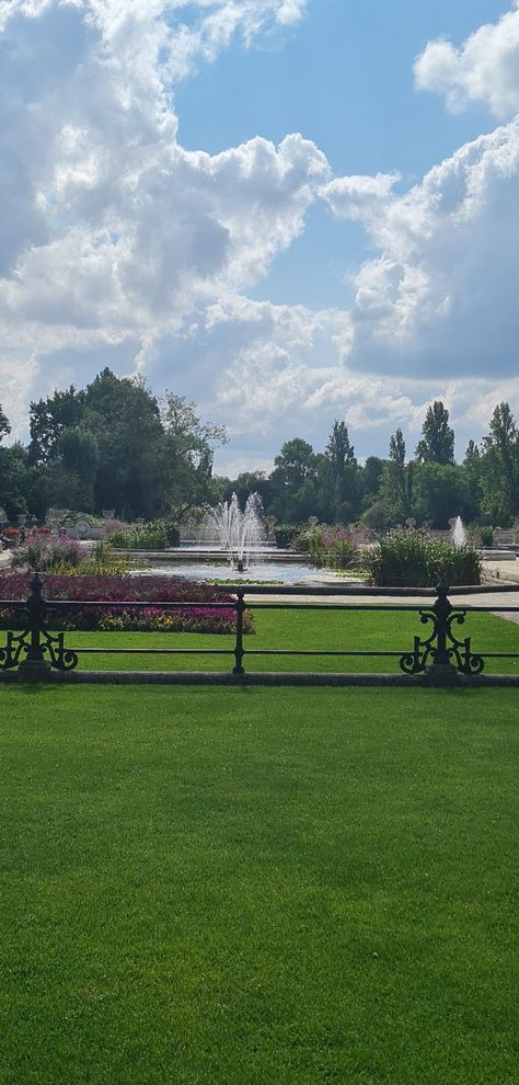 London Park Aesthetic, Hyde Park Aesthetic, Hide Park London, London Parks, Hyde Park London Aesthetic, Bushy Park London, London Hyde Park Aesthetic, Hyde Park London Christmas, Hyde Park London