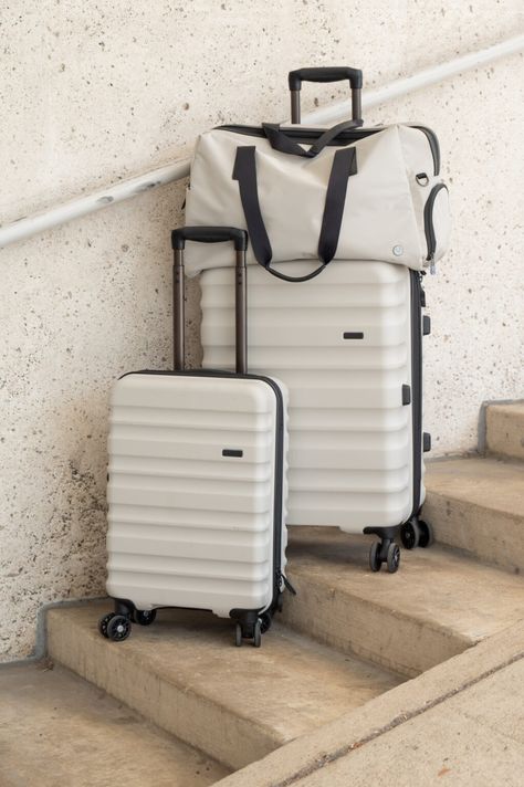 Best Luggage that will Last | Antler Luggage - Shay Moné Antler Luggage, Suitcase Organizer, Kid Friendly Resorts, Suitcase Organization, Best Luggage, Suitcase Set, Frequent Traveler, Travel Industry, Packing Tips For Travel