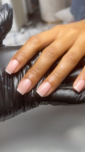 Micro French Tip Nails Coffin, Micro French Manicure Short Nails, Micro French Tip Nails, Micro Manicure, Micro Nails, Micro French Tip, Micro Makeover, Micro French Manicure, Short Frenchies