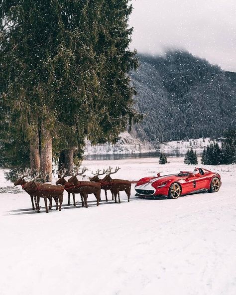 Ferrari Monza, Ferrari 812 Superfast, Luxury Cars Audi, Mountain Pictures, Xmas Wallpaper, Christmas Shoot, Christmas Car, Winter Photo, Merry Christmas To All