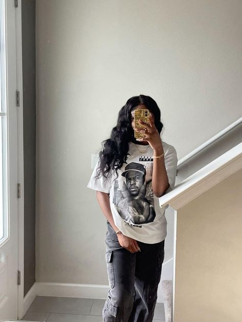 Graphic Tee Outfit Black Women, Black Graphic Tee Outfit, Graphic Tee Outfit, Grafic Tees, Graphic Tee Outfits, Girls Graphic Tee, Black Graphic Tees, Outfit Black, Black Sweatpants