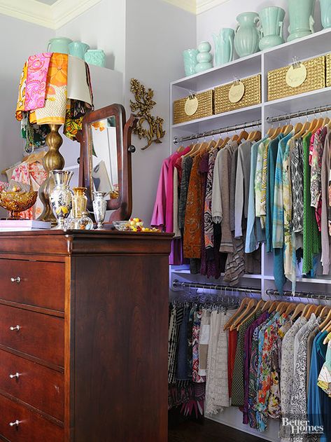 Styling The Top Of A Dresser, Dressing Room Inspiration, Making A Closet, Closet Decorating Ideas, Spare Bedroom Closets, Spare Room Closet, Vintage Dressing Rooms, Closet Design Ideas, Colorful Closet