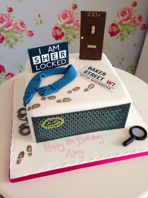 I need this in my life Sherlock Cake Birthday, Sherlock Holmes Cake Ideas, Sherlock Holmes Cake, Sherlock Cake, Sherlock Party, Sherlock Holmes 3, Sherlock Holmes Bbc, Sherlock Fandom, Mystery Party