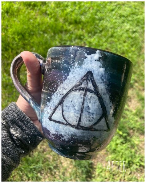 Ceramic Harry Potter Ideas, Harry Potter Pottery Ideas, Harry Potter Pottery Painting Ideas, Harry Potter Ceramics Ideas, Harry Potter Ceramics, Harry Potter Pottery, Harry Potter Plates, Harry Potter Diy Crafts, Harry Potter Mug