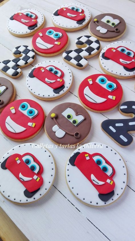 Disney Cars Theme, Disney Cars Cake, Pixar Cars Birthday, Toddler Birthday Cakes, Cars Cupcakes, Cars Birthday Party Decorations, Car Cookies, 2nd Birthday Party For Boys, Cars Birthday Cake