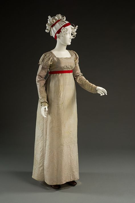 Long Sleeve Regency Dress, Regency Winter Fashion, 1810s Dress, Regency Fashion Women, Regency Ball Gown, Regency Women, 1810s Fashion, 1800s Dresses, Regency Gown