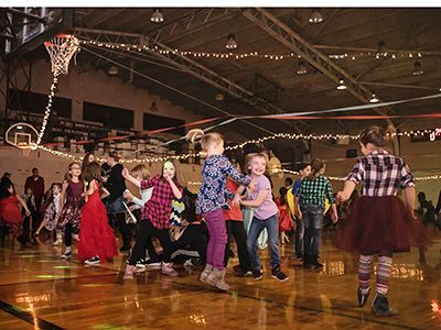 The School Events You Love Most - PTO Today Family School Dance, Father Daughter Dance Elementary School, Elementary School Valentines Dance, Elementary Valentines Dance, Elementary School Dance, School Dance Decorations, Winter Formal Ideas, Family Science Night, Elementary Valentines