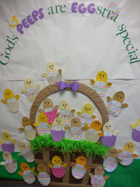 Easter Basket Bulletin Board, Easter Hallway Decorations School, Easter Egg Bulletin Boards, Easter Preschool Door Ideas, Easter Bulliten Boards, Easter School Decorations, Christian Easter Door Decorations Classroom, Easter Bulletin Boards For Daycare, Easter Door Ideas