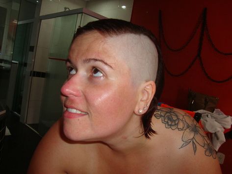 More Shaved | Ester Salinas | Flickr Extreme Haircut, Extreme Hairstyles, Shaved Head Women, Haircut Women, Undercut Women, Bald Girl, Bald Women, Shaved Sides, Shaved Head