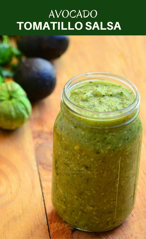 Green Chili Sauce Recipe, Green Chile Sauce Recipe, Avocado Tomatillo Salsa, Green Chilli Sauce, Roasted Tomatillo Salsa, Green Chili Sauce, Green Chile Sauce, Tomatillo Sauce, Roasted Tomatillo