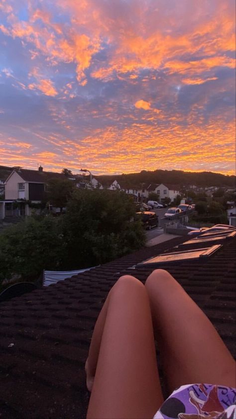 Roof Sleepover, Rooftop Sunset Aesthetic, Sitting On Roof, Watching The Sunrise Aesthetic, Watching Sunrise Aesthetic, Romanticizing Summer, Roof Sunset Aesthetic, Views Sunset, Sunset Neighborhood Aesthetic