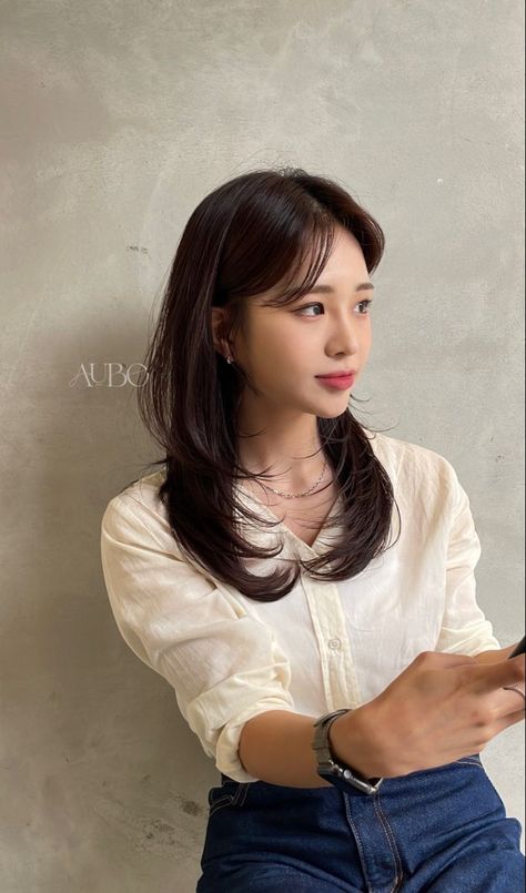 Asian Haircut Mid Length, Medium Length Haircut With Layers Asian, Slide Layer Haircut, Slide Haircut, Douyin Style, Middle Length Hair, Pretty Hair Cuts, Hairstyles For 2023, Korean Hair Color