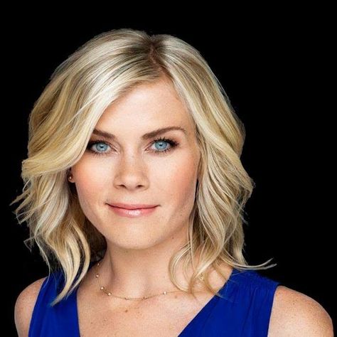 Haircut Women Haircut, Hair Cuts 2017, Alison Sweeney, Haircut Tutorial, Actrices Hollywood, Blonde Women, Bob Haircut, Short Haircuts, Celebrity Hairstyles