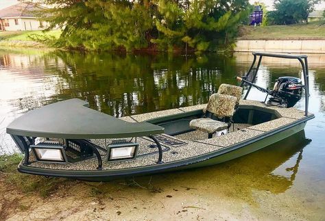 Fishing Boats Ideas, Skiff Boat, Duck Hunting Boat, Boat Upgrades, Kayak Fishing Diy, John Boats, Angler Kayak, Small Fishing Boats, Aluminum Fishing Boats