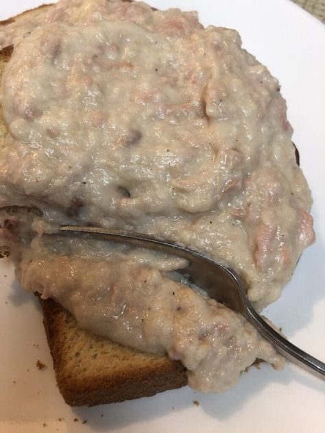 Tuna Fish On Toast, Cream Tuna On Toast Recipe, Cream Tuna On Toast, Creamed Tuna And Peas On Toast, Creamed Tuna On Toast, Tuna On Toast, Creamed Tuna, Cream Gravy, Canned Tuna