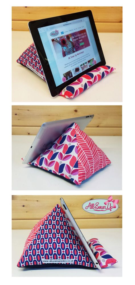 Ipad Holder Diy, Diy Ipad Stand, Tablet Pillow Stand, Fat Quarter Sewing Projects, Unique Sewing Projects, Tablet Pillow, Diy Sewing Gifts, Quilting Designs Patterns, Trendy Sewing