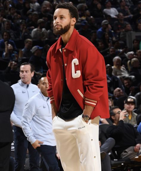 Stephen Curry Outfit, Steph Curry 3, Stephen Curry Family, Black Arm Sleeve, Curry Basketball Shoes, Stephen Curry Wallpaper, Curry Wallpaper, Stephen Curry Basketball, Curry Nba