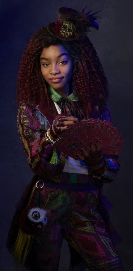 Descendants Costumes, Descendants Characters, Disney Descendants Movie, Kenny Ortega, Grand Prince, Disney Descendants 3, Isle Of The Lost, Anne Mcclain, China Anne Mcclain