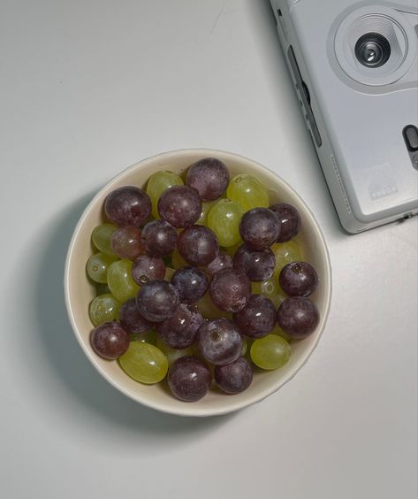 grapes, film camera, aesthetic Sour Grapes Aesthetic, Grape Aesthetic, Grapes Aesthetic, Stuffed Grape Leaves Aesthetic, Red Grapes Aesthetic, Bowl Of Grapes Aesthetic, Eating Grapes Aesthetic, Black Grapes Aesthetic, Montana Grape Aesthetic