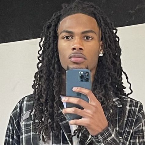 Curly Locs Men, Dread Twist, Dreads Long, Men With Locs, Curly Dreads, Curly Locs, Dread Hairstyles For Men, Long Dreads, Dreadlock Hairstyles For Men