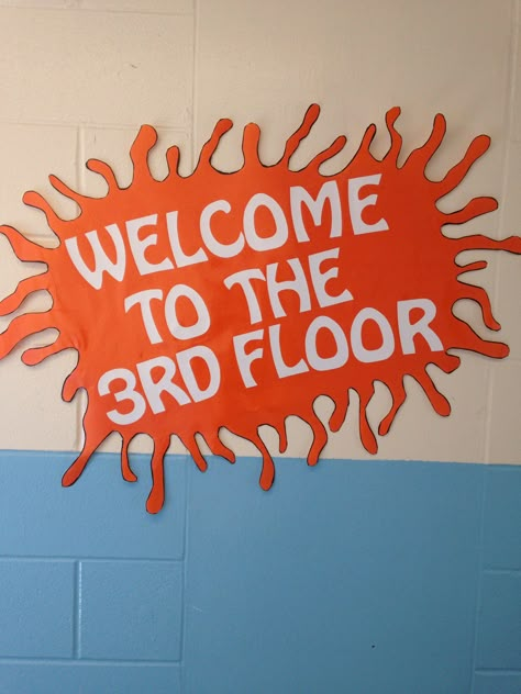 Nickelodeon themed welcome sign Nickelodeon Ra Door Decs, Nickelodeon Door Decs, Rugrats Classroom Theme, Nickelodeon Classroom Theme, 90s Bulletin Board Ideas, Nickelodeon Bulletin Board, 90s Bulletin Board, Hall Themes, Residence Life Bulletin Boards