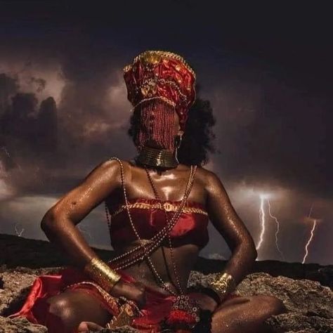 Oya Orisha, Oya Goddess, African Magic, Feminine Black Women, Healing The Mind, Water Spirits, African Traditional Religions, Inner Transformation, Orishas Yoruba