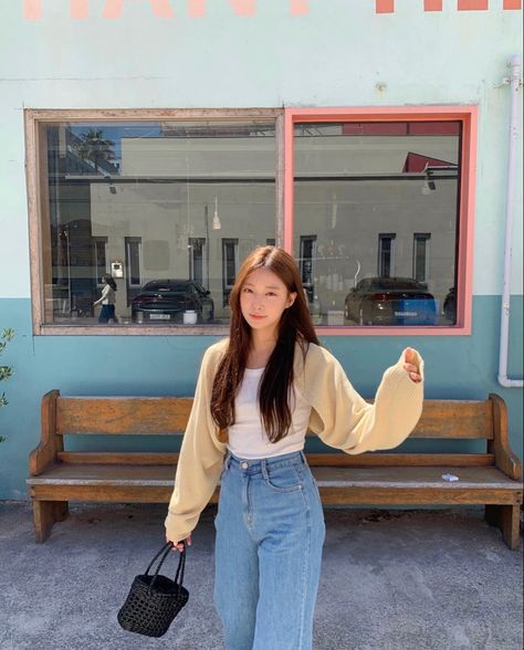 Baguio Outfit, Korean Fits, Girl Film, Simple Style Outfits, Pose Fotografi, Indie Girl, Jordan Outfits, Korean Casual Outfits, Korean Girl Fashion