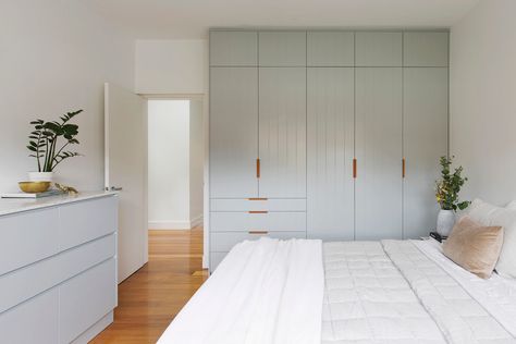 MAROUBRA HOUSE II – The Designory Wardrobe Design Bedroom, Bilik Tidur, غرفة ملابس, Bedroom Layouts, Awesome Bedrooms, Home Remodel, Beautiful Bedrooms, Cheap Home Decor, 인테리어 디자인