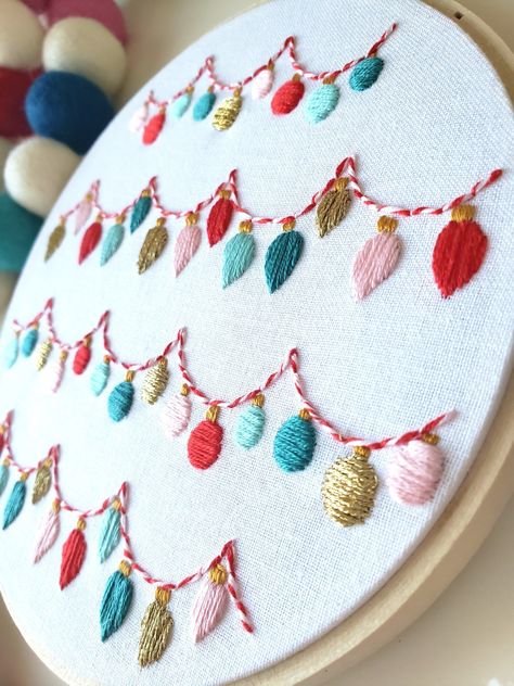 Christmas Hand Embroidery, Christmas Embroidery Patterns, Christmas Embroidery Designs, Hand Embroidery Projects, Colorful Christmas, Sewing Embroidery Designs, Hand Embroidery Art, Fabric Christmas Ornaments, Hand Embroidery Stitches