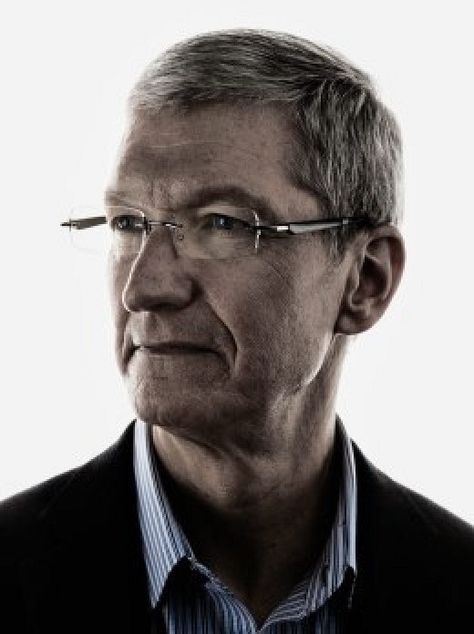 Excerpt From New Book Offers Look at Tim Cook's Management Style Ronald Wayne, Tsinghua University, Steve Wozniak, Enemy Of The State, Tim Cook, Auburn Football, Black Turtle Neck, Management Styles, People Of Interest