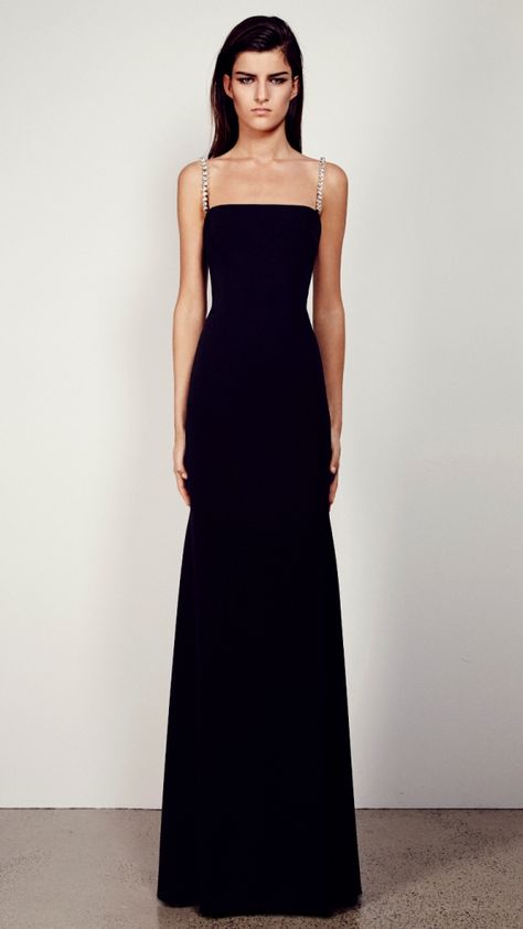 Alex Perry Autumn/Winter 2014 JACQUELINE - STRAPLESS CREPE GOWN Classic Formal Gown, Black Evening Gown Elegant, Winter Ball Dresses, Oscar Award, Rachel Gilbert, Classy Prom Dresses, Shopping Clothes, Crepe Gown, Alex Perry