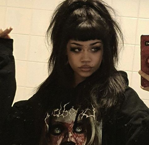 #aesthetic #alternative #alt #emo #grunge #dark #black #blackgirls #altblackgirls #egirl #blackegirl #style Alt Black Woman, Black Woman Hairstyle, Afro Goth, Afro Punk Fashion, Vampire Bride, Gothic Hairstyles, Goth Hair, Alt Girls, Alternative Makeup