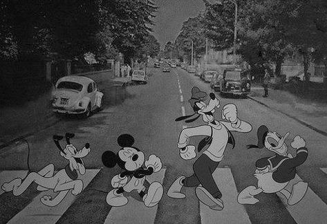 Mickey Mouse & Co. Wallpaper Mickey Mouse, Beatles Funny, Black And White Photo Wall, Beatles Pictures, Images Disney, Black And White Picture Wall, Gray Aesthetic, Disney Aesthetic, Abbey Road