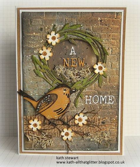 I want to move house just so I can receive this card by Kath! 😍 Using Tim Holtz die collection 🙌  Check out kath's profile for link to her blog tutorial!   Products used: Feathered Friends Thinlits Die Set (664443), Funky Wreath (664434), Alphanumeric Tiny Type Upper (664406)  #SizzixwithTimHoltz #mymakingstory #papercraft #craft #timholtz #sizzix #crafter #handmade #creative #mixedmedia #paperaddict #cardmaking #cardideas Sizzix Cards, Tim Holtz Crafts, Tim Holtz Dies, Tim Holtz Cards, New Home Card, Home Card, New Home Cards, Tim Holtz Sizzix, Flower Center