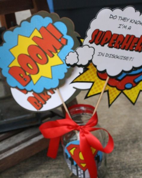 Photo 26 of 53: Superhero / Birthday "Gavin's Super 6th Birthday!" | Catch My Party Superheroes Birthday Party, Superhero Birthday Party Ideas, Superman Birthday Party, Kids Party Tables, Birthday Superhero, Superhero Decorations, Superman Birthday, Superhero Theme Party, Superhero Classroom