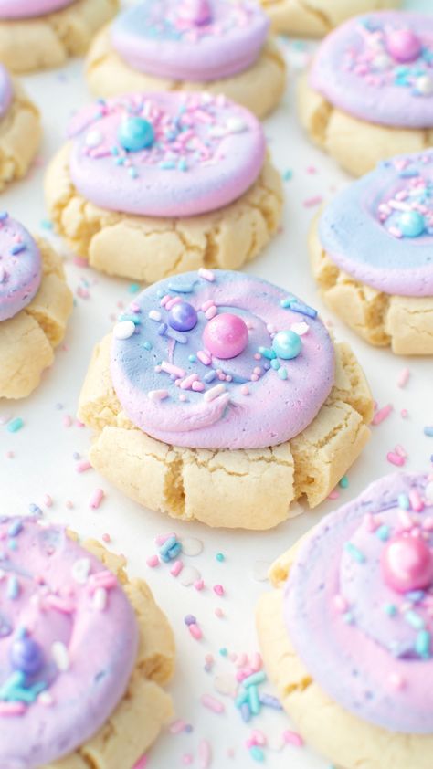 Cotton Candy Crumbl Cookie, Cotton Candy Sugar Cookies, Winter Flavors Desserts, Cotton Candy Dessert, Artist Sona, Cotton Candy Treats, Cotton Candy Recipes, Cotton Candy Birthday Party, Pastel Cookies