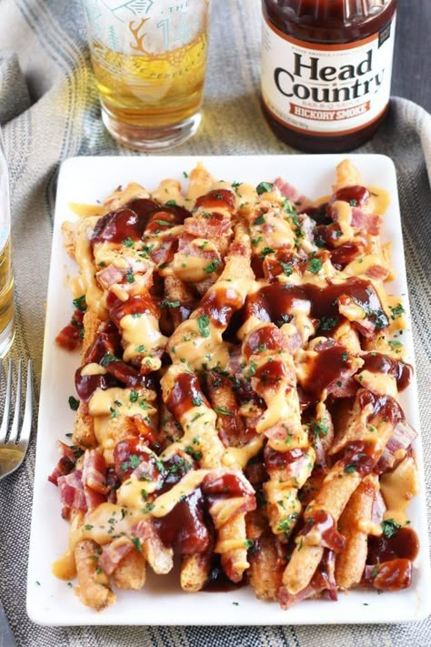 Poutine Bar Ideas, Gourmet French Fries, Garbage Fries Recipe, Dirty Fries Recipes, Dumpster Fries, Loaded Fries Ideas, Topped Fries, Loaded French Fries Recipe, Gourmet Fries