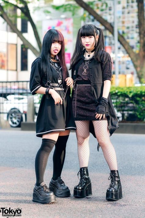 Harajuku Teen Girls Street Styles w/ Two-Tone Hair, Twin Tails, Leather Harness, Drug Honey Sailor Collar Dress, Glitter Sweater, Nyulycadelic, Kinji & Demonia Japan Street Fashion, London Street Fashion, Sailor Collar Dress, Mode Harajuku, Glitter Sweater, Two Tone Hair, Japan Fashion Street, Dress Glitter