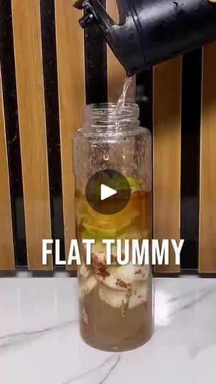 Stomach Detox, Jnr Choi, Detox Cleanse Water, Tummy Pooch, Smoothie Diet Challenge, Detox Smoothie Recipes, Lemon Water Benefits, 3 Day Detox, Detox Tips