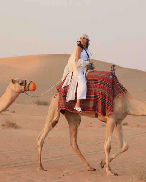 Dessert Safari Outfit Women, Dessert Outfit Women Dubai, Desert Safari Outfit Dubai Women, Dubai Outfits For Women Summer, Dessert Outfit Women, Dessert Safari Dubai Outfit Women, Dessert Safari Dubai, Dubai Safari Outfit, Camel Ride Outfit