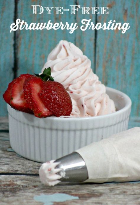 Do you love baking, but want to avoid artificial ingredients? This dye-free strawberry frosting recipe is easy to make with a few simple ingredients. Strawberry Frosting Recipe, Strawberry Frosting Recipes, Recipes Strawberry, Opening A Bakery, Strawberry Jam Recipe, Paleo Recipes Dessert, Strawberry Frosting, Frosting Recipe, Homemade Jam