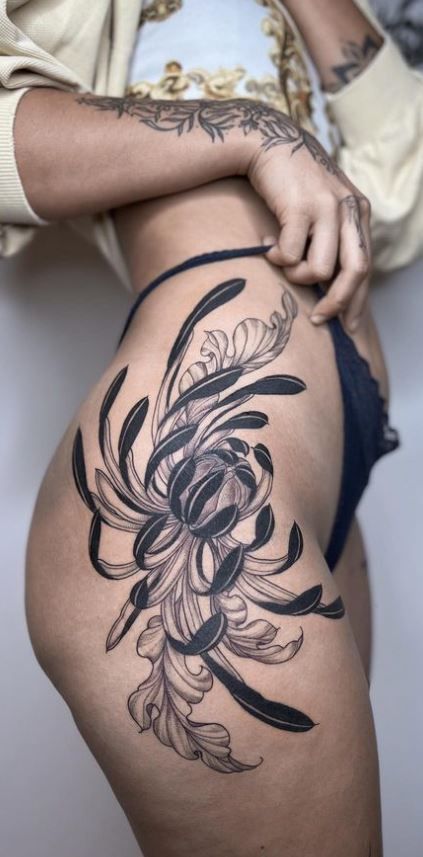 Chrysanthemum Side Tattoo, Floral Big Tattoo, Big Chrysanthemum Tattoo, Crysanthemum Tattoo Thigh, Chrysanthemum Tattoo Stomach, Big Detailed Tattoos, Flower Tattoos Large, Chrysanthemum Leg Tattoo, Chrysanthemum Rib Tattoo