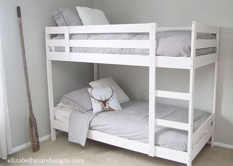 Ikea Teen, Detska Soba, Teen Bunk Beds, Kids Furniture Makeover, Kids Bedroom Makeover, Kids Bunk Bed, Bunk Beds Boys, Bunk Bed With Desk, White Bunk Beds