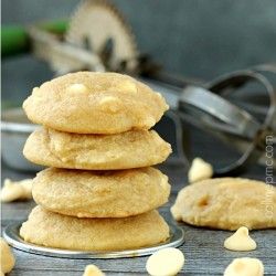 Small Batch White Chocolate Chip Cookies White Chocolate Chip Cookies Recipes, Small Batch Baking, White Chocolate Chip, Chocolate Chip Cookies Recipe, Blondies Recipe, White Chocolate Chip Cookies, Soft Bakes, Cream Cheese Cookies, White Bar